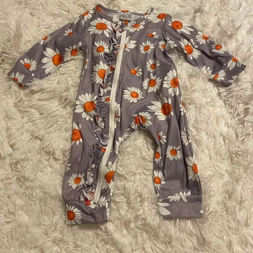 3-6M Gray & White & Orange Daisy Footless Onesie